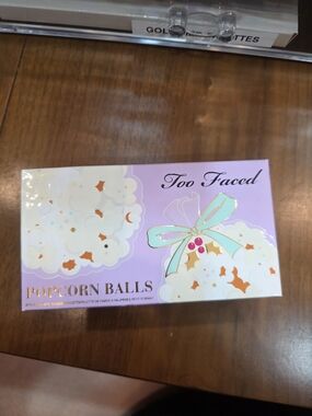 Too Faced Popcorn Balls Palette - Pastel Pink & Mint Bow